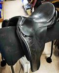 DRESSAGE SADDLE 17.5^ - WIDE TREE