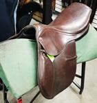 ENGLISH SADDLE 16.5^