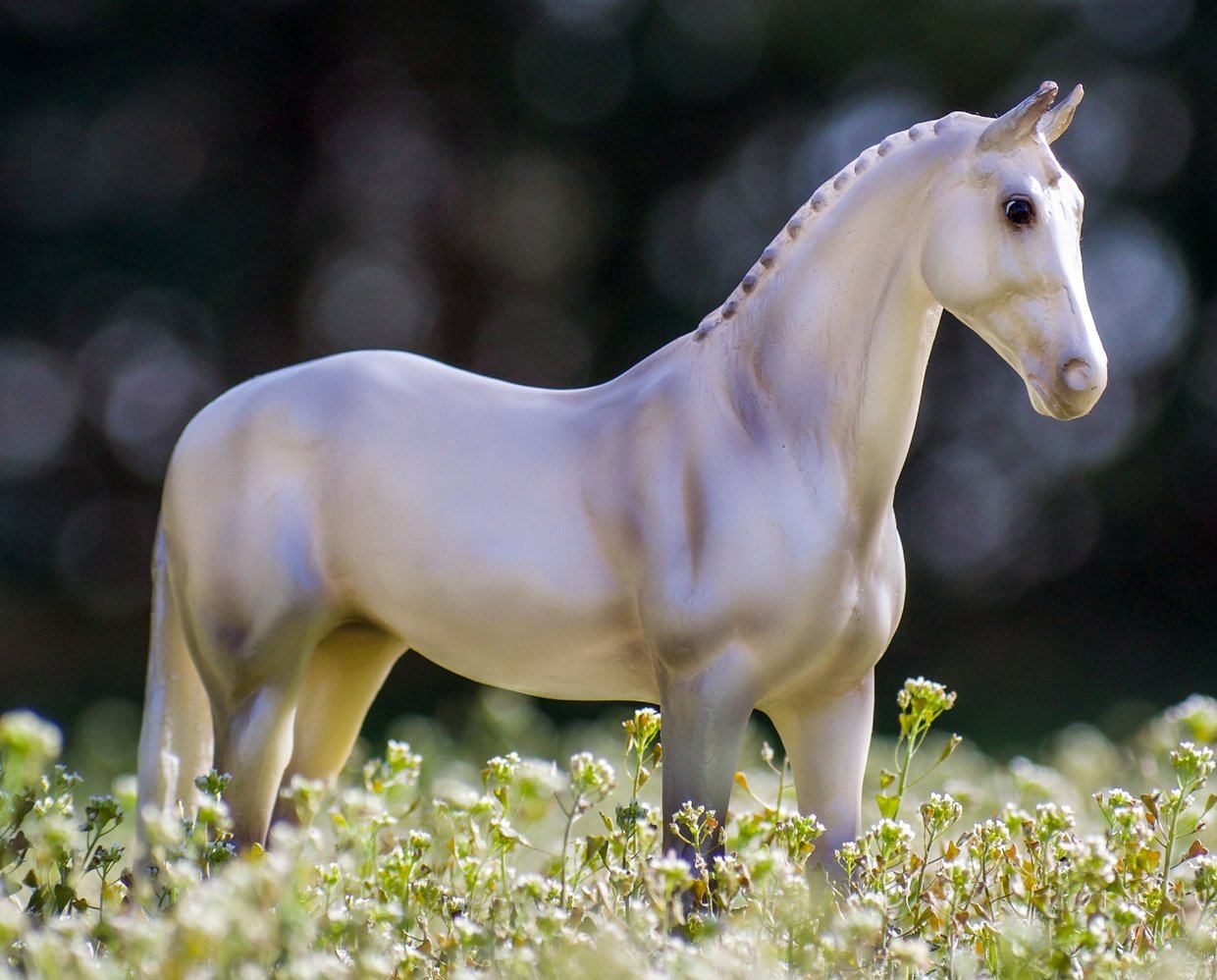 PEARLY GREY TRAKEHNER