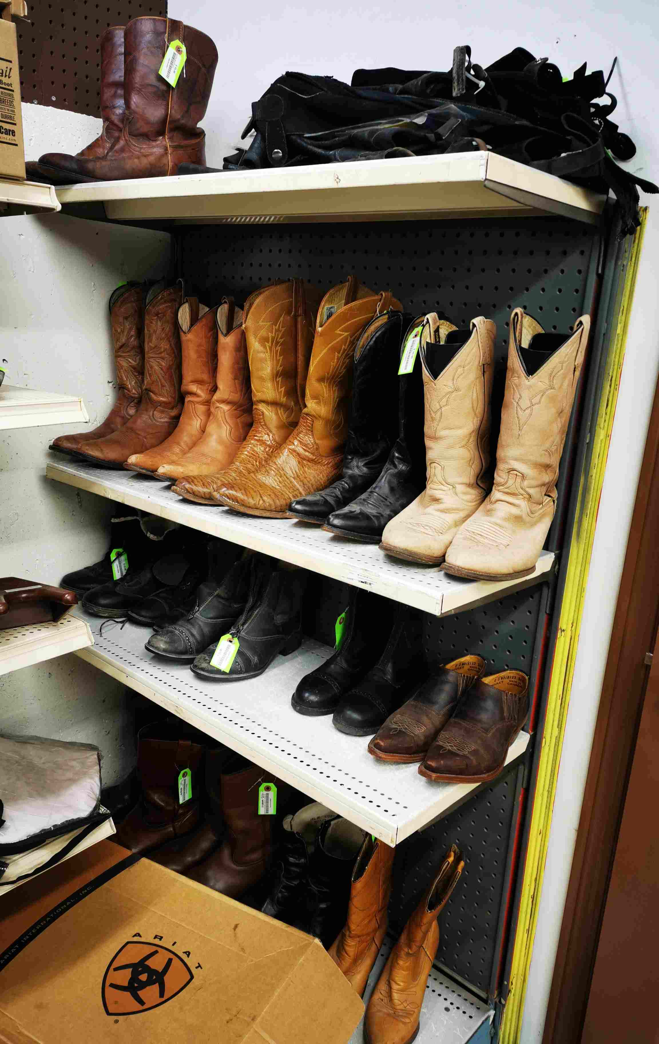 Ariat store boot trees